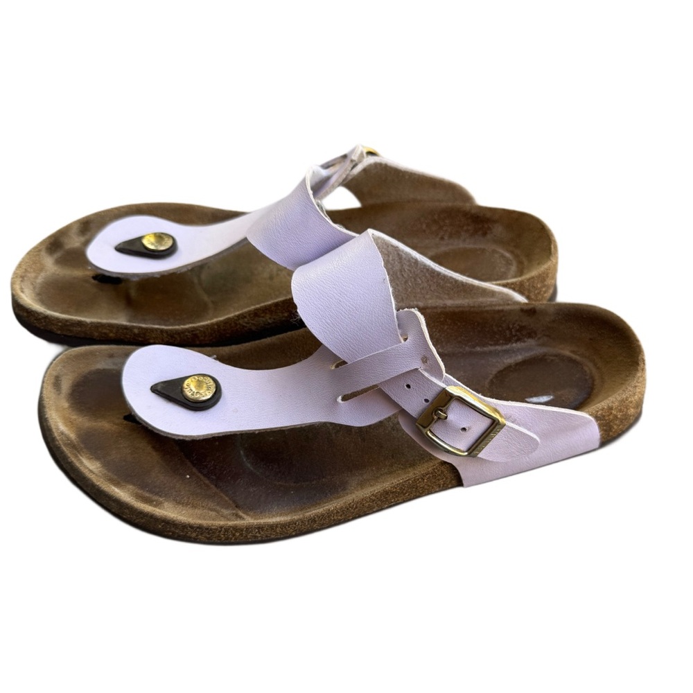 Women's lavender sandals.
